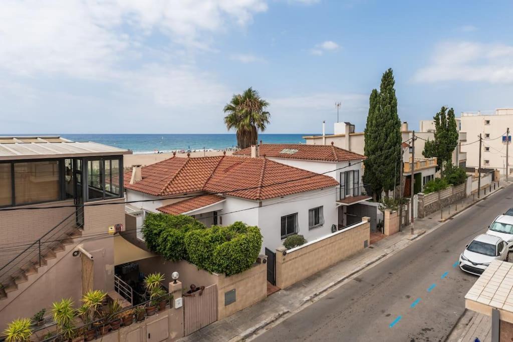 Beach Villa Cristina By Hhbcn Кастелдефелс Екстериор снимка